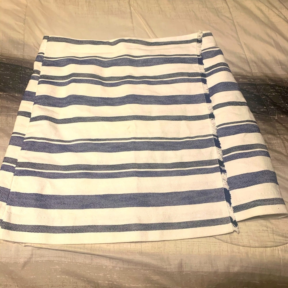Ann Taylor linen skirt size 12.